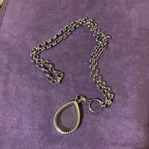 Teardrop bling floating locket